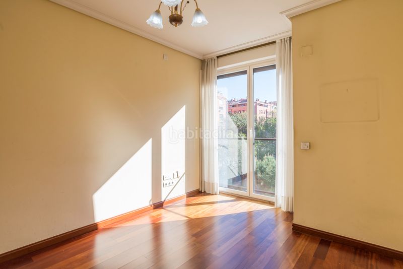 Foto 96192f1e-6ee7-451f-ab3e-a9733be1e6dc. Pis amb calefacció aparcament piscina a Acacias Madrid