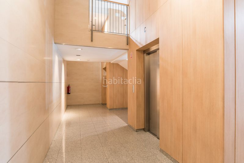 Foto b54c5cfd-b45c-44e2-83ef-724289940c46. Pis amb calefacció aparcament piscina a Acacias Madrid