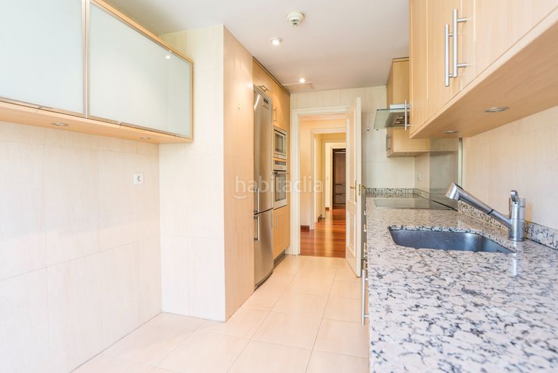 Foto c486b545-baea-444f-be49-f7e82263ff93. Pis amb calefacció aparcament piscina a Acacias Madrid