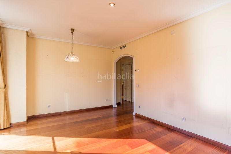 Foto c4caa9d9-76f6-4b7d-87b3-5880a0a07570. Pis amb calefacció aparcament piscina a Acacias Madrid