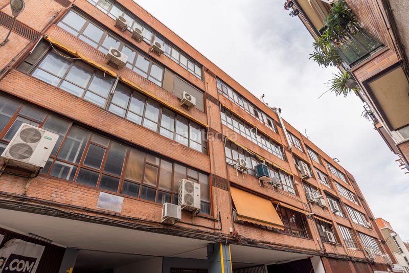 Foto 8a087786-c36a-4385-97a3-022640349885. Nau industrial a San Isidro Madrid