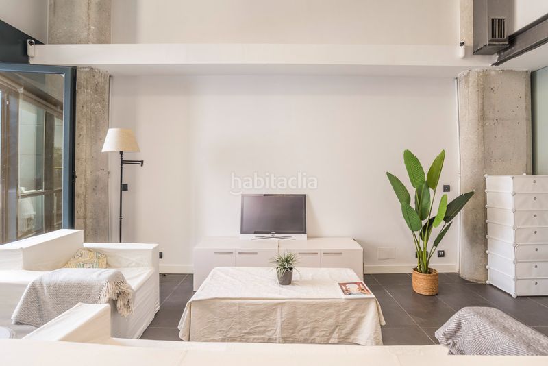 Foto d10f56c6-261a-47f7-bd79-2fee9bd418a3. Loft amb calefacció aparcament a Virgen del Cortijo-Manoteras Madrid