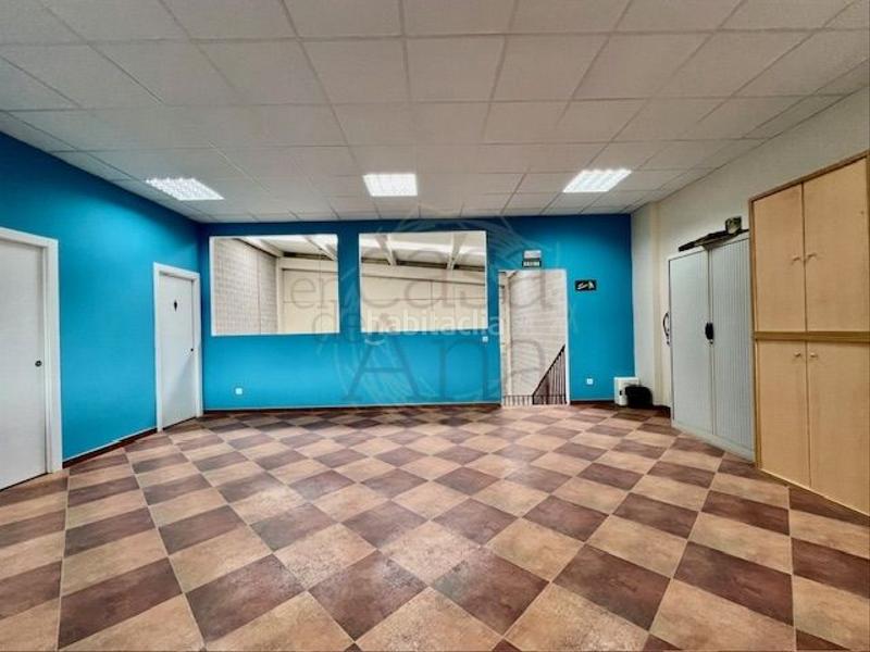 Foto a1e37d18-8c99-441d-96a5-5d78b8491aa2. Bâtiment à usage industriel dans Muskiz