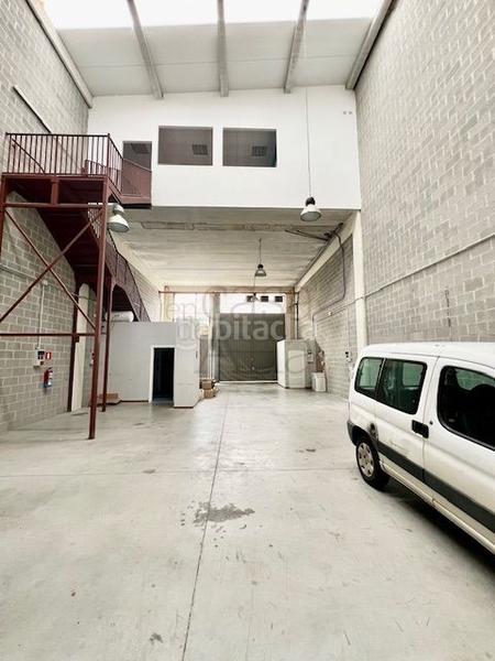 Foto a729936f-b872-4727-9262-5f4fd33eccab. Bâtiment à usage industriel dans Muskiz