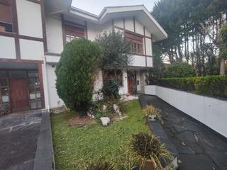 Xalet en Urbide kalea 25. Venta chalet adosado con piscina en la bilbana