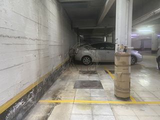 Miete Autoparkplatz  Rodríguez arias kalea. Parcela de garaje para coche pequeño o moto en indautxu