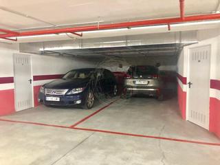 Parking coche  Paseo uribitarte. Garaje doble con trastero