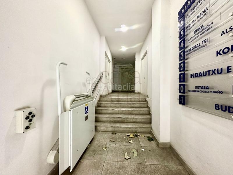 Foto 63b8b1b4-446c-4482-80c0-b70e8e10dcbe. Ufficio in Zona Indautxu Bilbao