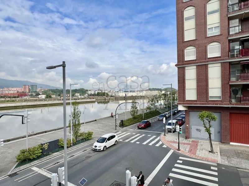 Foto c74c0d0e-e223-4b3b-8021-18b8d98f8cfd. Affitto ufficio con parcheggio in San Ignacio-Elorrieta Bilbao