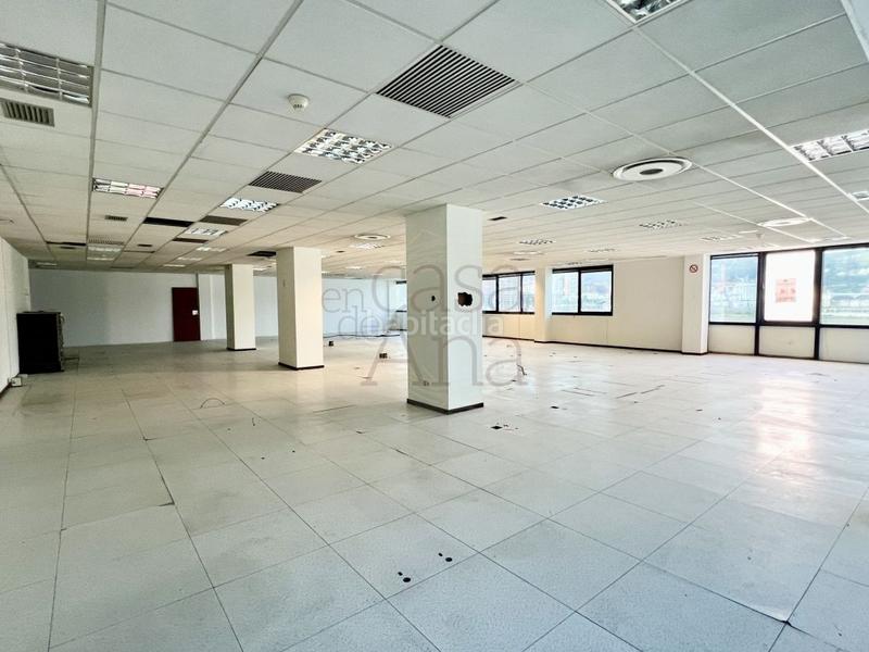 Foto bee35670-ae43-4adb-bb21-d01d2431b12c. Miete büro mit parking in San Ignacio-Elorrieta Bilbao