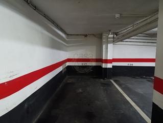 Parking coche  Licenciado poza. Parcela de garaje en venta  en licenciado poza junto dr. areilza