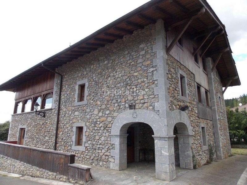 Foto a940dc24-3824-4b8b-8cb0-edf582d9b965. Edificio agroturismo en Dima