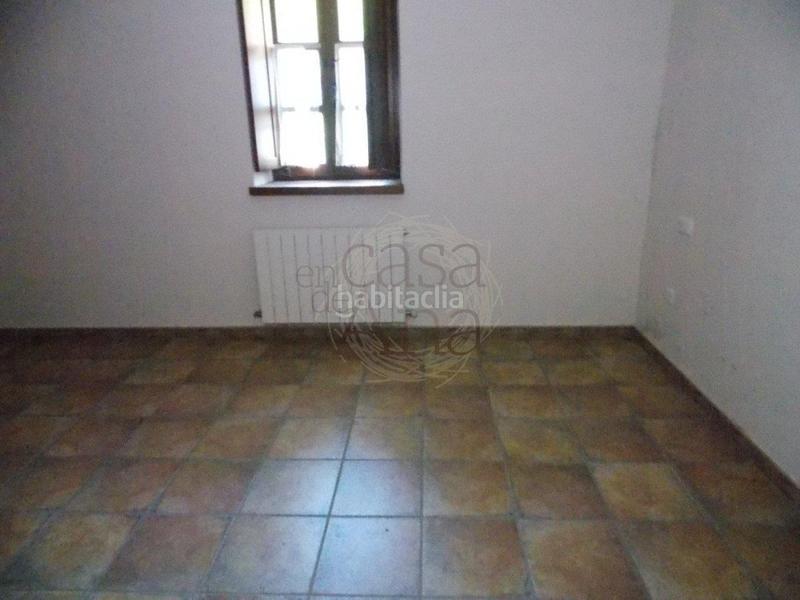 Foto ad3c07df-2dfb-4ba9-9297-56df1ffa3a9d. Edificio agroturismo en Dima