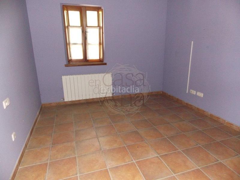 Foto e4774978-5a95-4438-9686-3bd2fcfe28f8. Edificio agroturismo en Dima