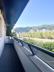 Location Appartement  Uribitarte pasealekua. Precioso piso en alquiler con terraza, garaje y trastero y con e