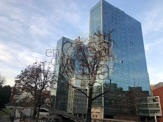 Location Parking voiture  Uribitarte pasealekua. Parcela para 2 motos en alquiler en torres isozaki