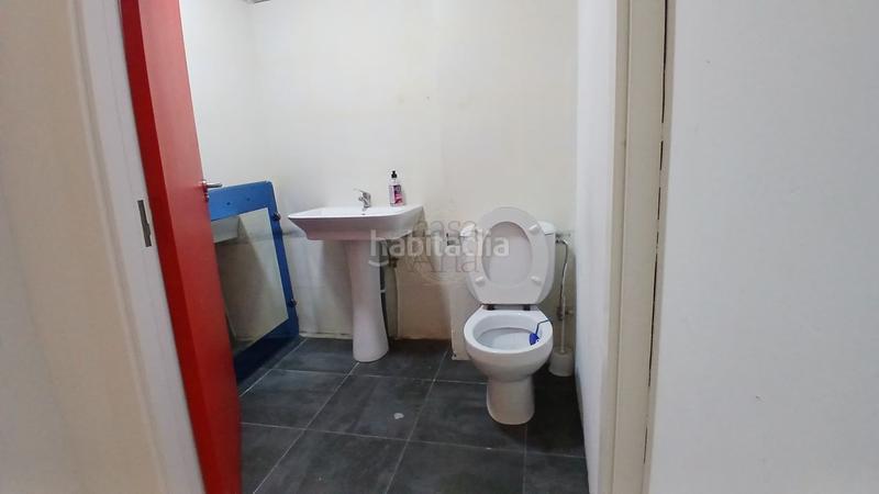 Foto 52e1f6e6-50e1-40b1-a9bd-9e5775004d6c. Local comercial venta local en deusto. en San Pedro de Deusto - La Ribera Bilbao