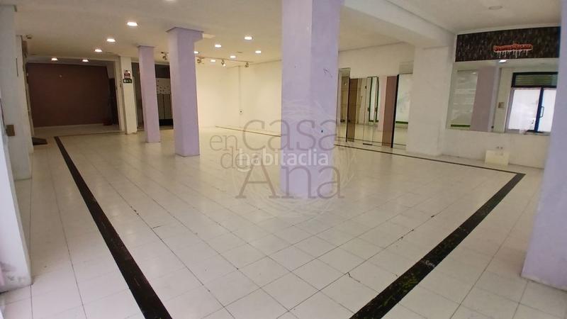 Foto bdfa38de-63ca-4487-af8f-7f2a74e250b6. Local comercial venta local en deusto. en San Pedro de Deusto - La Ribera Bilbao