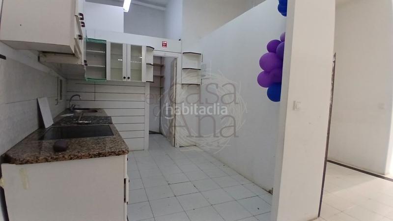 Foto c8b65bc7-3cf8-45af-b605-089d6a8bb5f1. Local comercial venta local en deusto. en San Pedro de Deusto - La Ribera Bilbao