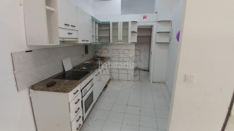 Foto e42d36a7-9d03-4c72-bfce-dca62994cceb. Local comercial venta local en deusto. en San Pedro de Deusto - La Ribera Bilbao