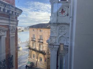 Pis a Victor chávarri kalea 1. Piso en casco histórico de portugalete