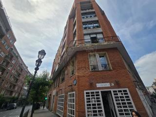 Pis  Alameda urquijo. En casa de ana vende amplio piso de 305 m en el centro de bilbao