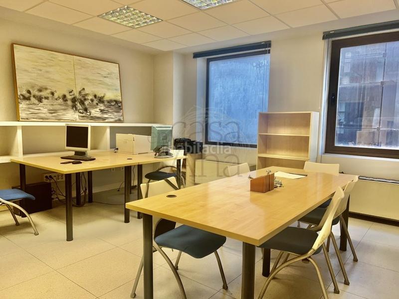 Foto e8a29bdd-395b-4afa-a4be-e44f57dfafd1. Miete büro mit heizung in Ensanche - Moyua - Diputación Bilbao