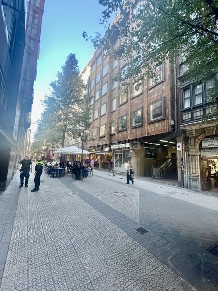 Foto 3ca9c096-be5e-4c28-8390-06103a3ece8d. Rent office space with heating in Ensanche - Moyua - Diputación Bilbao