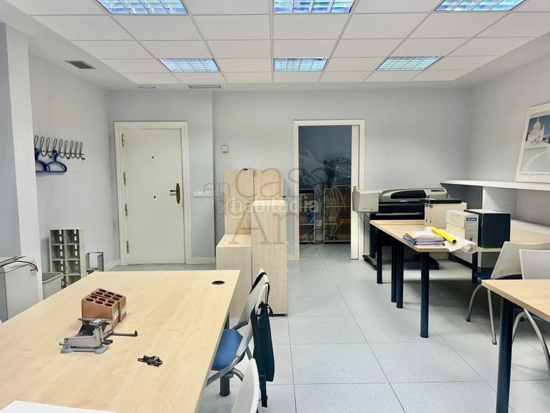 Foto 6379c6cc-7621-4036-aef9-5cac7621f757. Rent office space with heating in Ensanche - Moyua - Diputación Bilbao