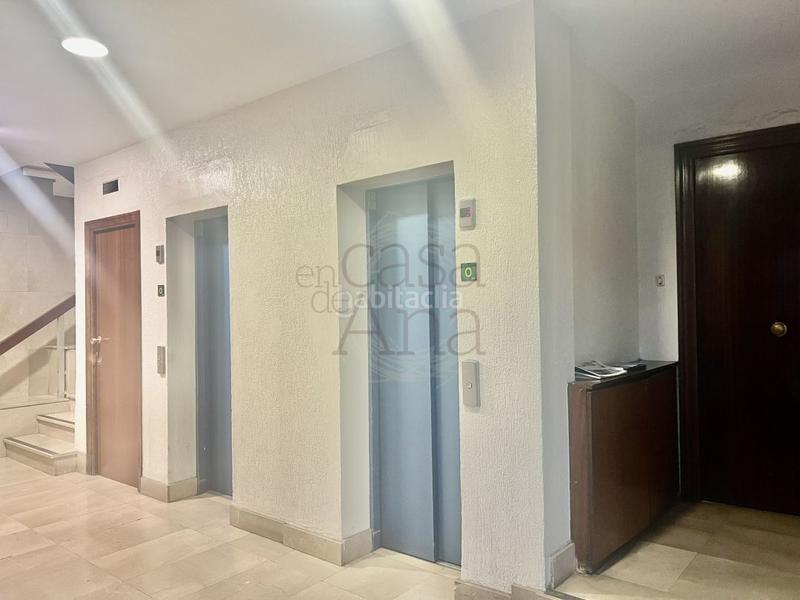 Foto 6a3bed0d-be03-40b4-9279-5d2adf6466a0. Rent office space with heating in Ensanche - Moyua - Diputación Bilbao