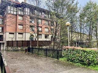 Etagenwohnung  Euskadi plaza. Piso en el centro de güeñes