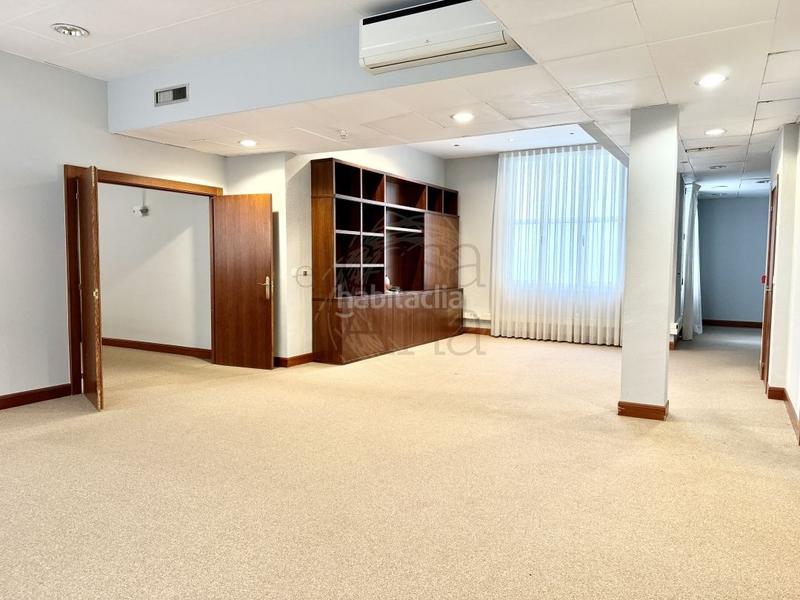 Foto 3cb03456-2f72-4249-a445-15bc0fbd3b46. Miete büro mit heizung in Campuzano Bilbao