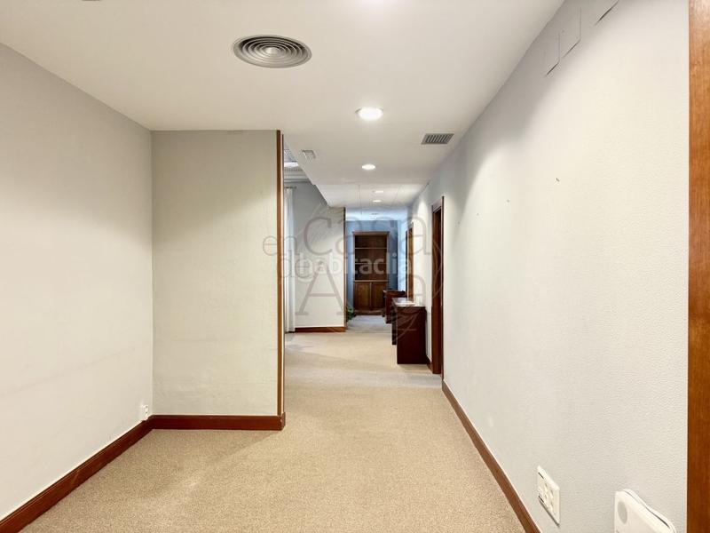 Foto 6a16752c-6523-4e51-93f5-ae74156ceb60. Miete büro mit heizung in Campuzano Bilbao