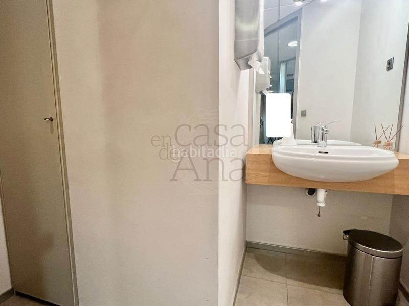 Foto 267dccb5-9854-45f3-8a4c-7a3b69e90cad. Büro mit parking in San Pedro de Deusto - La Ribera Bilbao