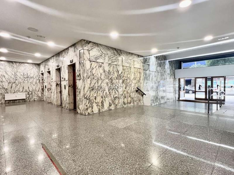 Foto 55c91b2c-ba8a-4a84-9ba2-c61f1fc801f4. Büro mit parking in San Pedro de Deusto - La Ribera Bilbao