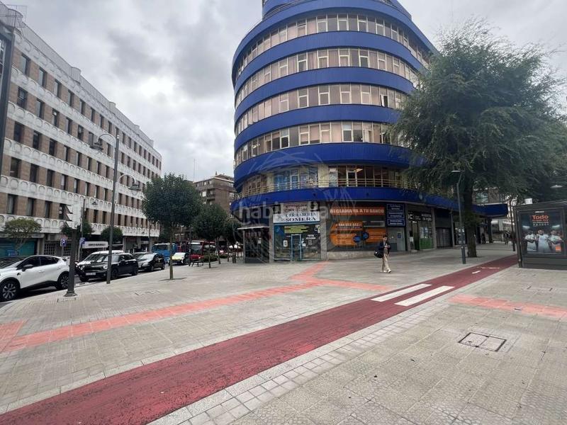 Foto de227a17-e7d2-49fa-96d0-30c916c2fd5c. Büro mit parking in San Pedro de Deusto - La Ribera Bilbao