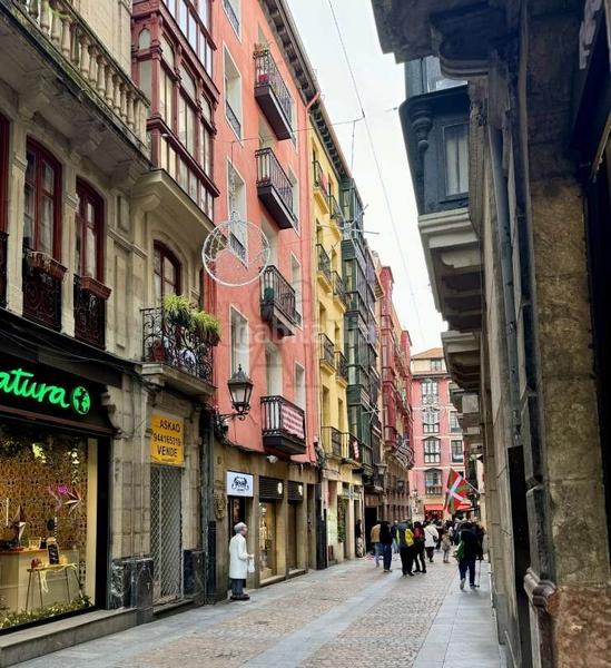 Foto de9558c0-d332-426f-b287-b8ea97ad0ed8. Etagenwohnung mit heizung in Casco Viejo Bilbao