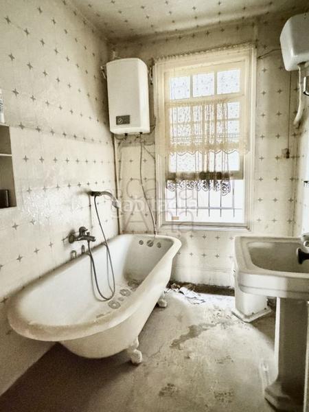 Foto f9208b34-5b20-49a5-88e7-59ae04d6df6d. Etagenwohnung mit heizung in Casco Viejo Bilbao