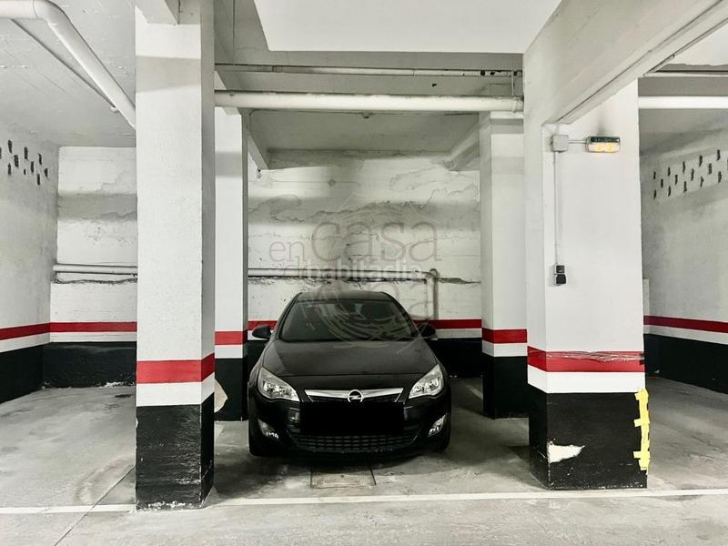 Foto 04103d14-0ef1-4cee-a8ff-ea467dd523a5. Aparcament cotxe a Centro-Ariz-Uribarri Basauri