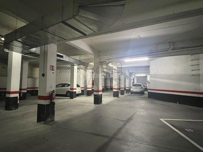 Foto d28d36b7-d60b-42d1-892d-fb35fcbbb77c. Aparcament cotxe a Centro-Ariz-Uribarri Basauri