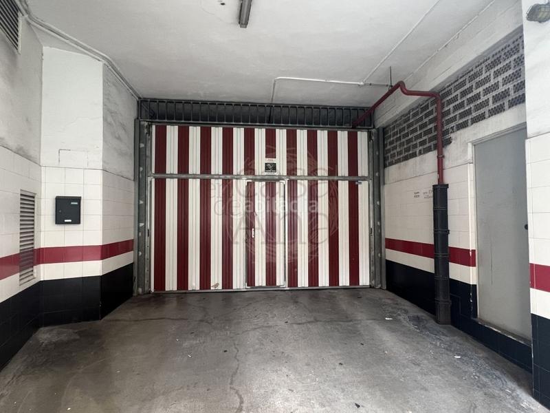 Foto f5d48ad9-114c-41dc-b036-f23cd7326699. Aparcament cotxe a Centro-Ariz-Uribarri Basauri