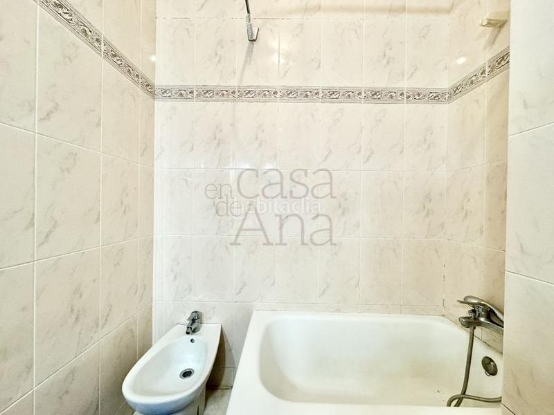 Foto c42e23c3-2542-4c8b-88e8-098f6229814d. Appartamento con riscaldamento in San Pedro de Deusto - La Ribera Bilbao