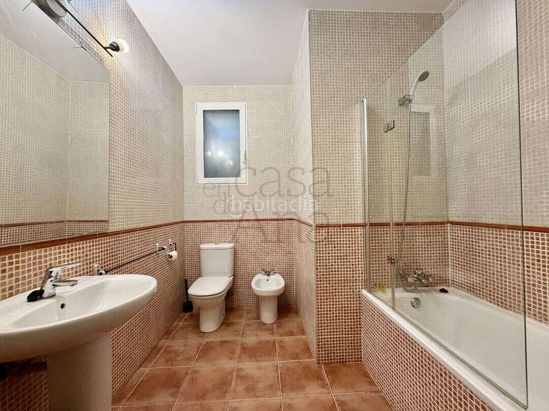 Foto 2119bee0-2475-4a67-86a7-da7ae2aa04ce. Pis amb calefacció a Sabino Arana-Jesuitas Bilbao