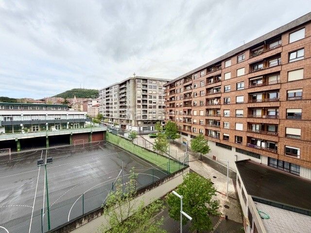 Foto 81100e10-8fdc-4569-a3cc-1158dd737a6d. Pis amb calefacció aparcament a San Pedro de Deusto - La Ribera Bilbao