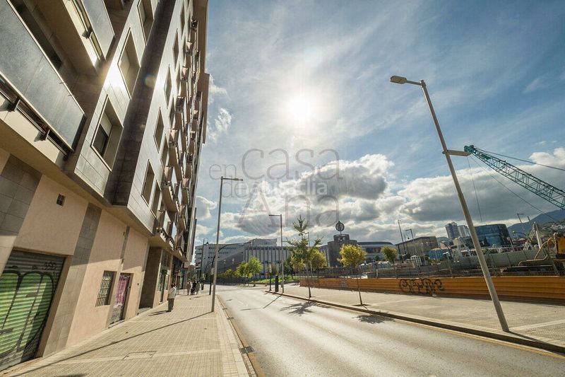 Foto b7d03775-e3f9-4458-8ffa-61b06c4863af. Pis amb calefacció aparcament a San Pedro de Deusto - La Ribera Bilbao