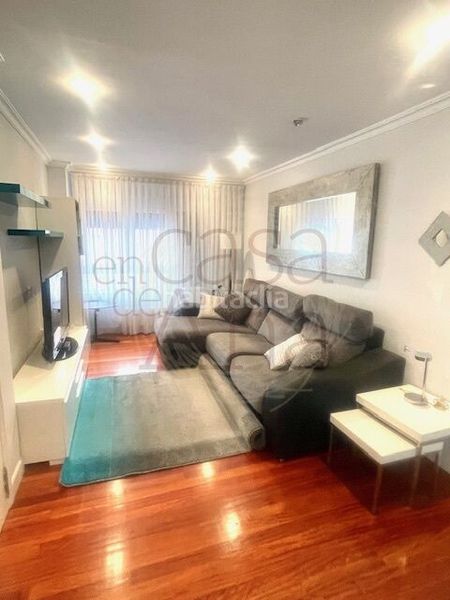 Foto 3a742d5a-4db3-4d34-897c-55699f86a3f6. Apartament amb calefacció a San Pedro de Deusto - La Ribera Bilbao