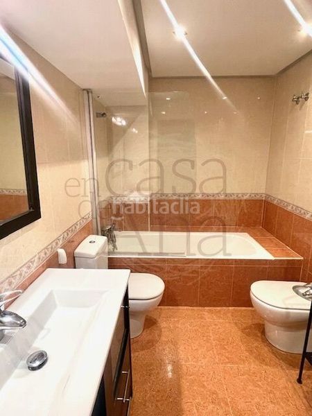 Foto d67089ef-4636-4e5c-b7c3-a8523a443208. Apartament amb calefacció a San Pedro de Deusto - La Ribera Bilbao