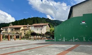 Pis  Euskadi plaza. Piso con terraza y vistas en el centro de güeñes
