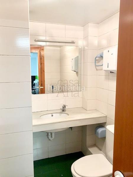 Foto 3129b9b0-b33f-4a17-adb3-cfe4dc2b3315. Oficina amb calefacció aparcament a Plaza Circular Bilbao