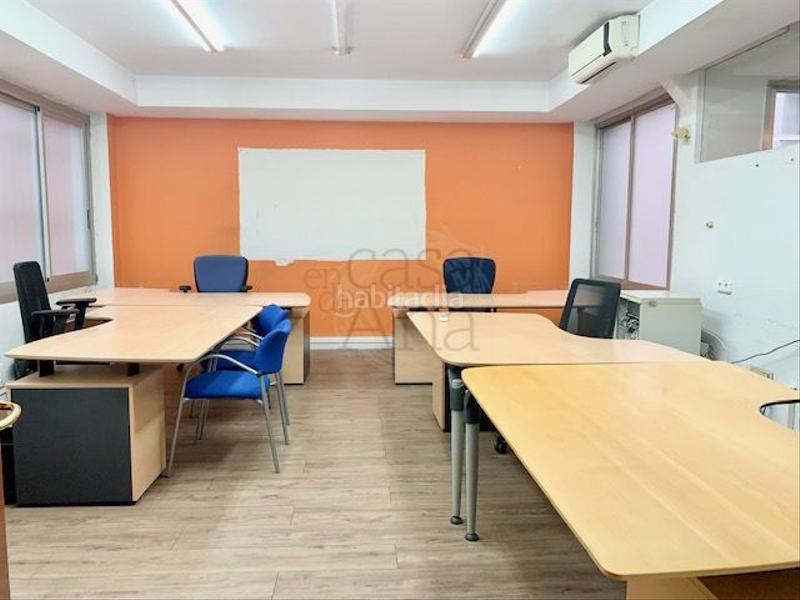 Foto a532f939-2e45-4ebc-9066-6cc66e0a737a. Oficina amb calefacció aparcament a Plaza Circular Bilbao